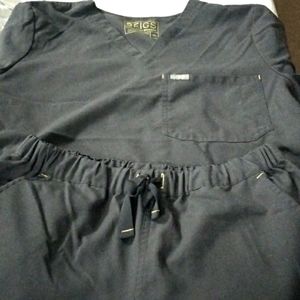 Dark grey Figs scrub set. Top XL, bottom M